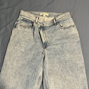 Abercrombie 90s straight ultra high rise (CURVE LOVE FIT)